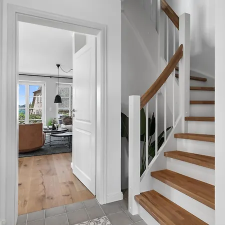 Reetdachkate Reethüüs Ferienhaus *