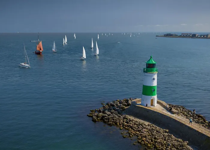 Reetdachkate Reethueues Vakantiehuis *